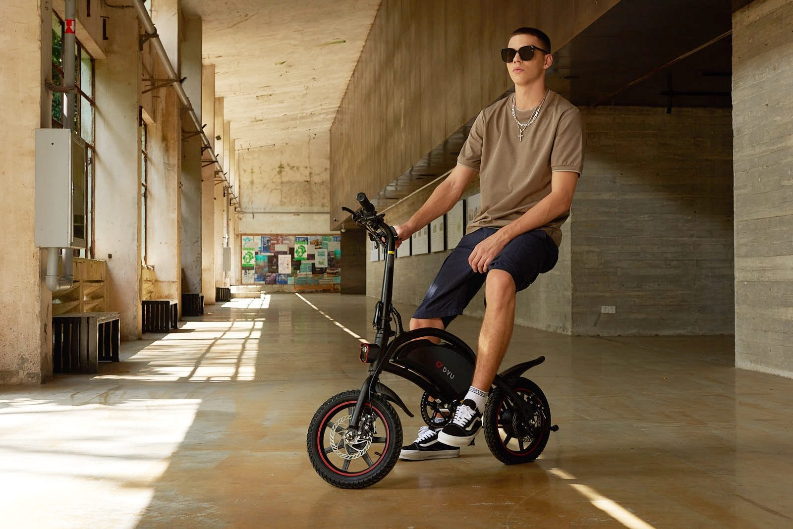 Las Mejores Bicicletas Eléctricas para Comprar Online en el Reino Unido: Modelos Plegables para Ciudad y Todo Terreno por Menos de £500 2